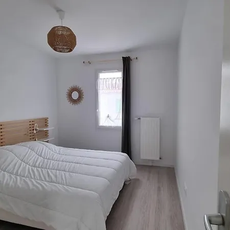 Holiday home Maison Du Cakilier *